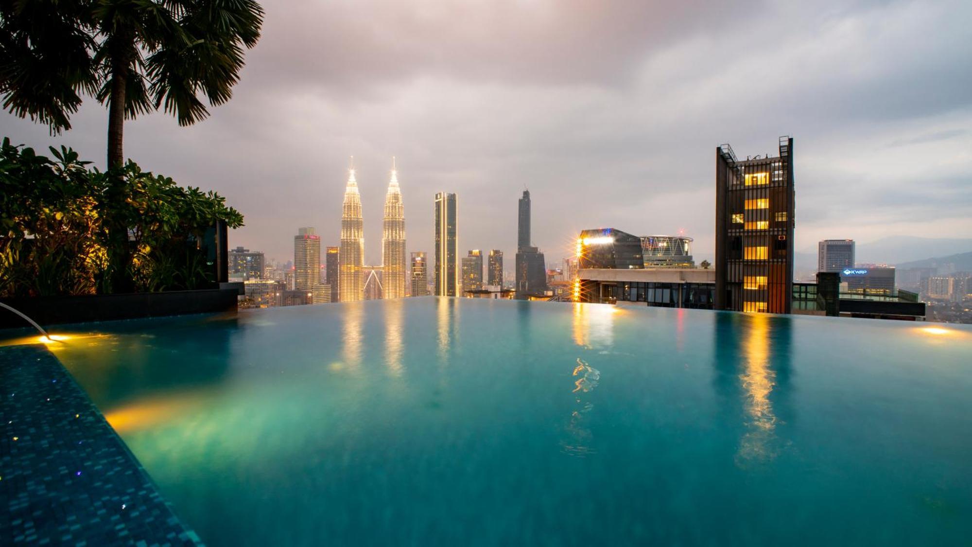 Moonway Suites At Eaton Klcc Kuala Lumpur Exterior photo
