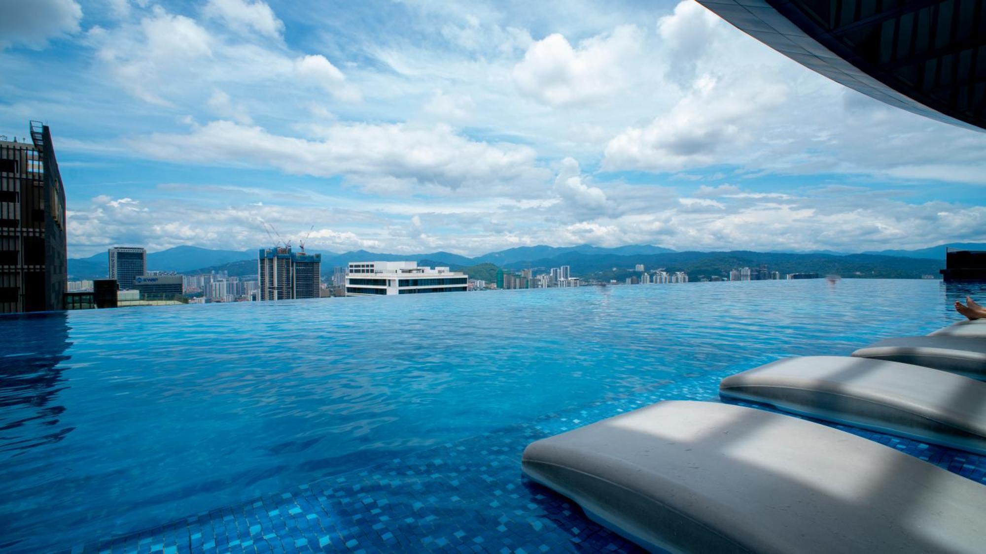 Moonway Suites At Eaton Klcc Kuala Lumpur Exterior photo